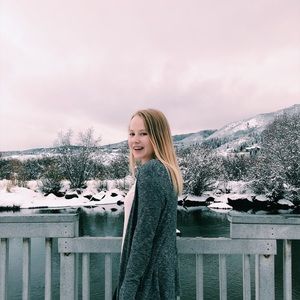 Meet your Posher, Kelsy